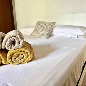 https://appartamento-con-aria-condizionata-e-netflix.italymilanhotels.net